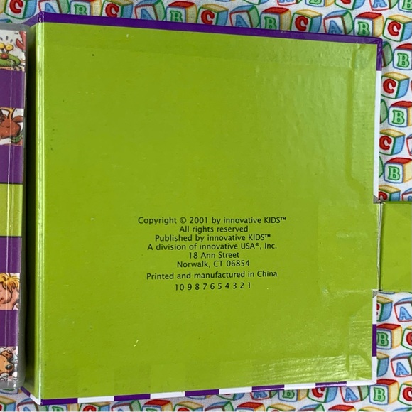 Animal Antics 10 Phonics Books Set. Level 1, Short-Vowel Sounds. - Picture 14 of 16